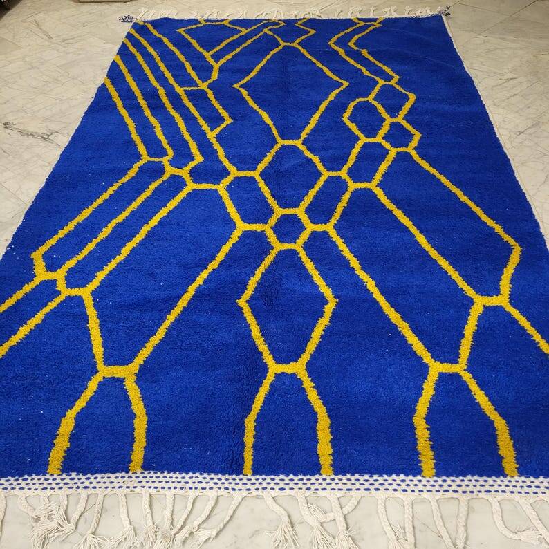 Handmade traditional pure wool rug 2/3 m