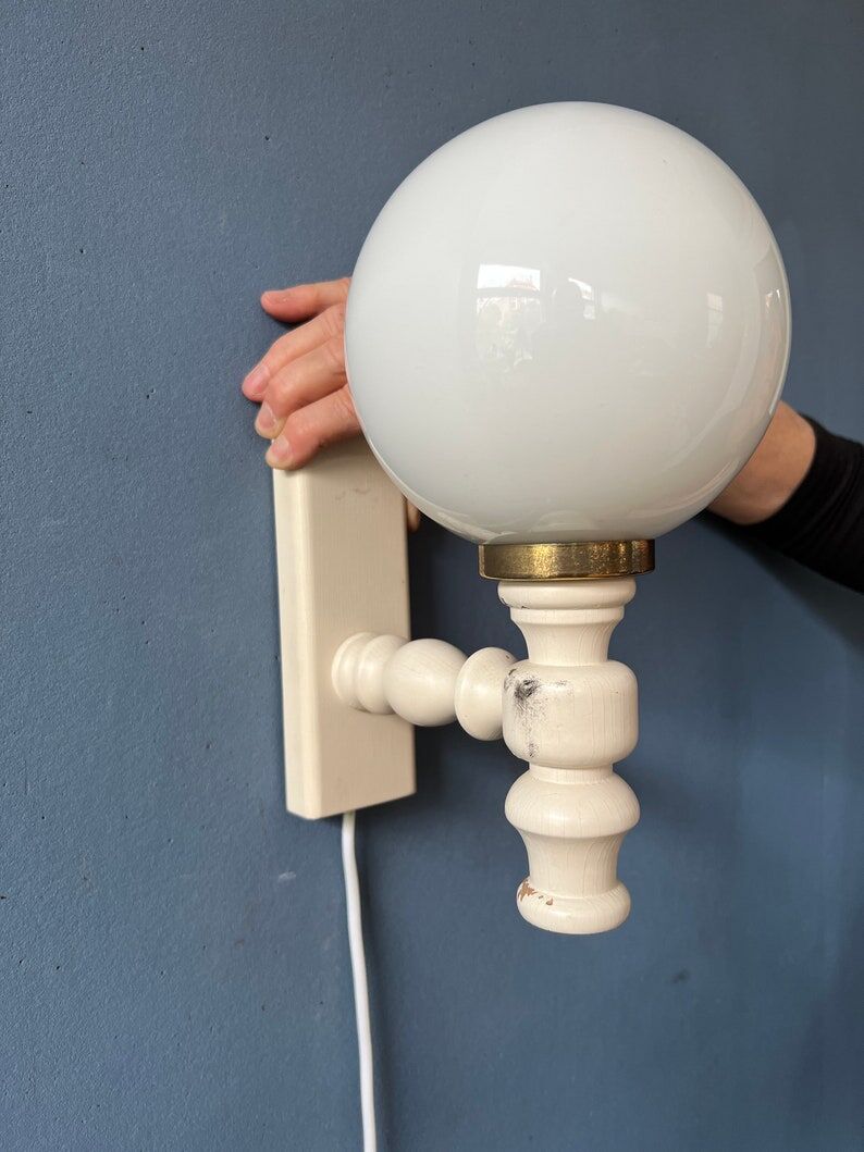 Vintage wall lamp in opaline glass