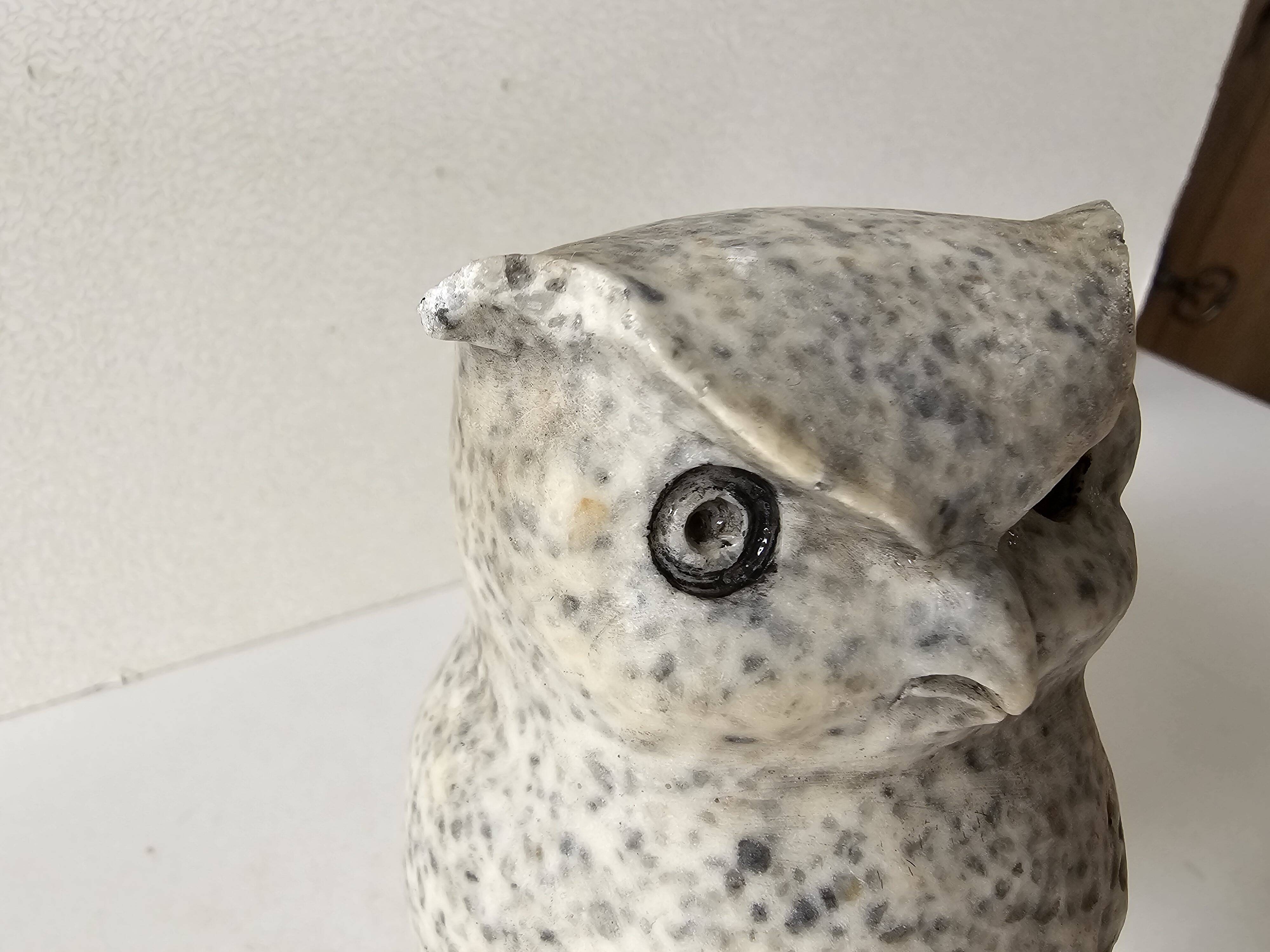 Very beautiful zoomorphic marble sculpture - Owl / Owl signed Jokerz