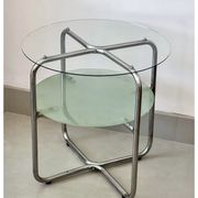 Table d'appoint en métal chrome et verre
