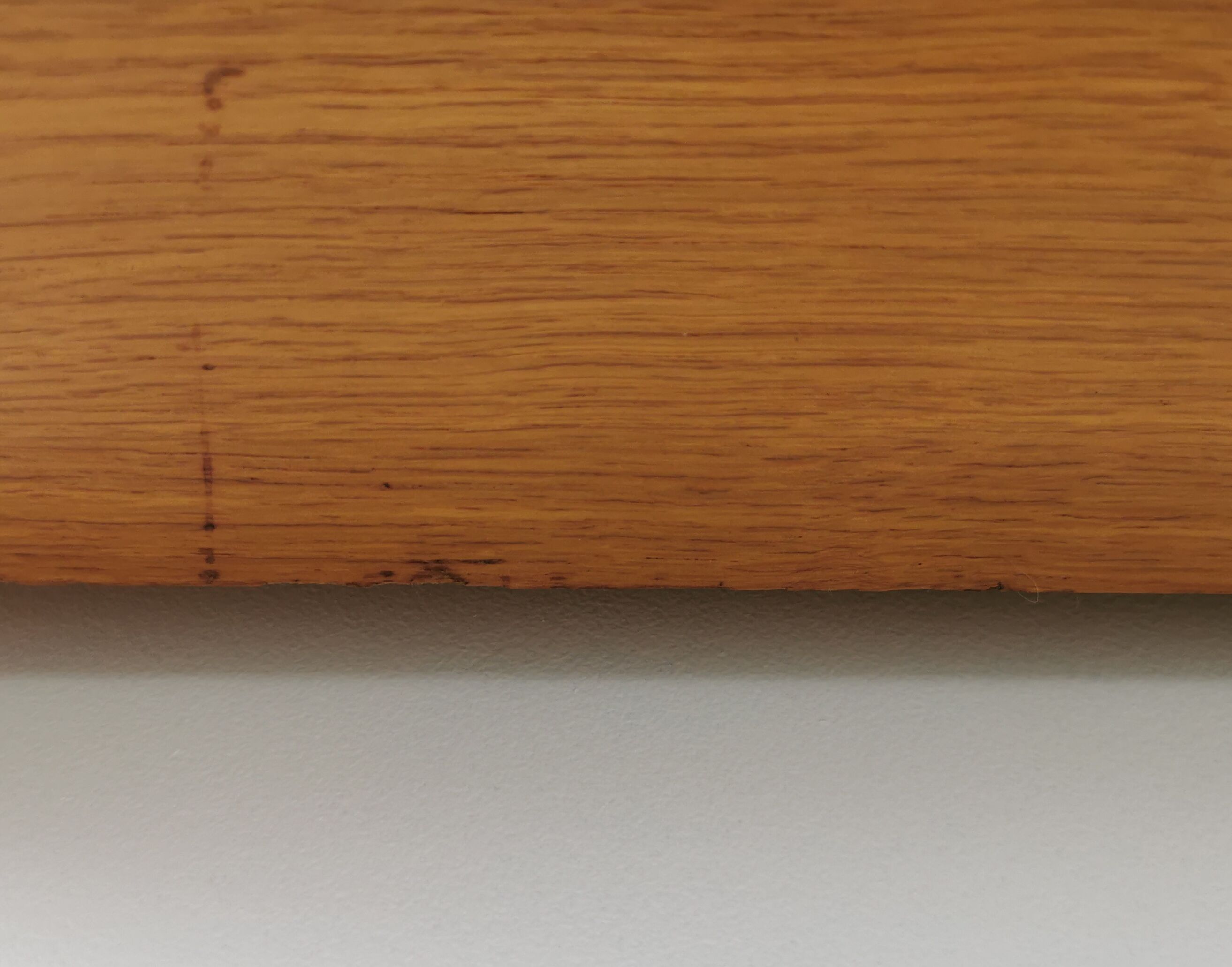 Rattan wall display case 60'