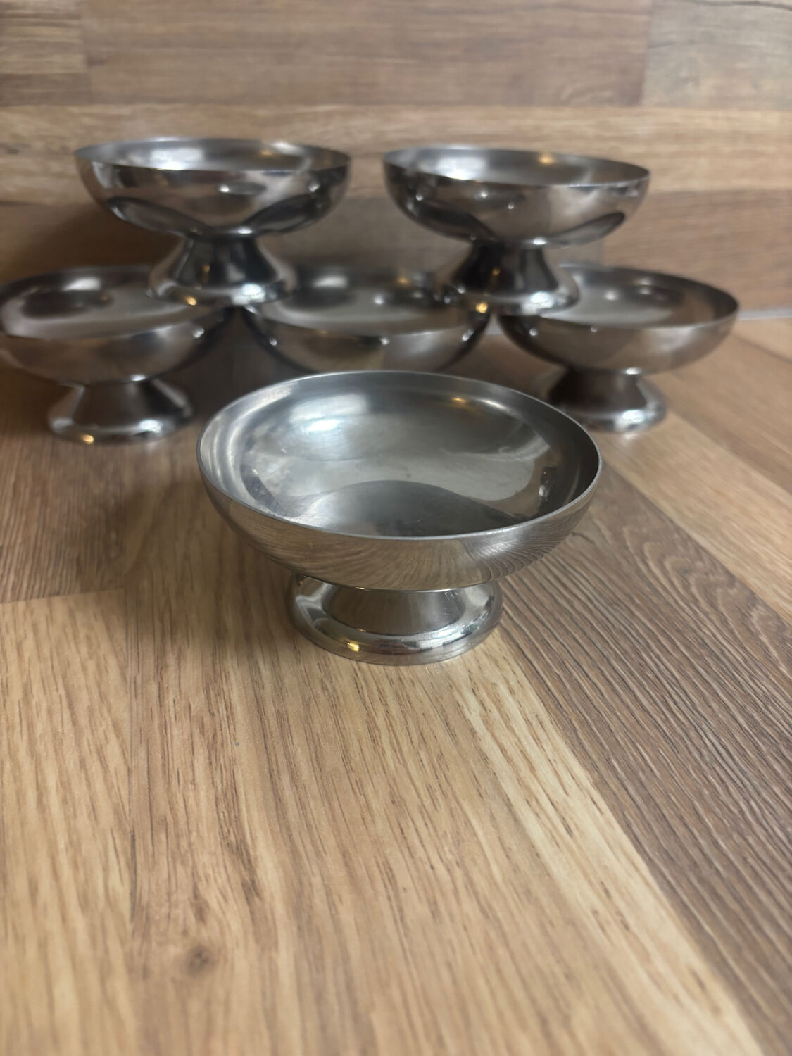 Vintage set of 6 small stainless steel bowls.