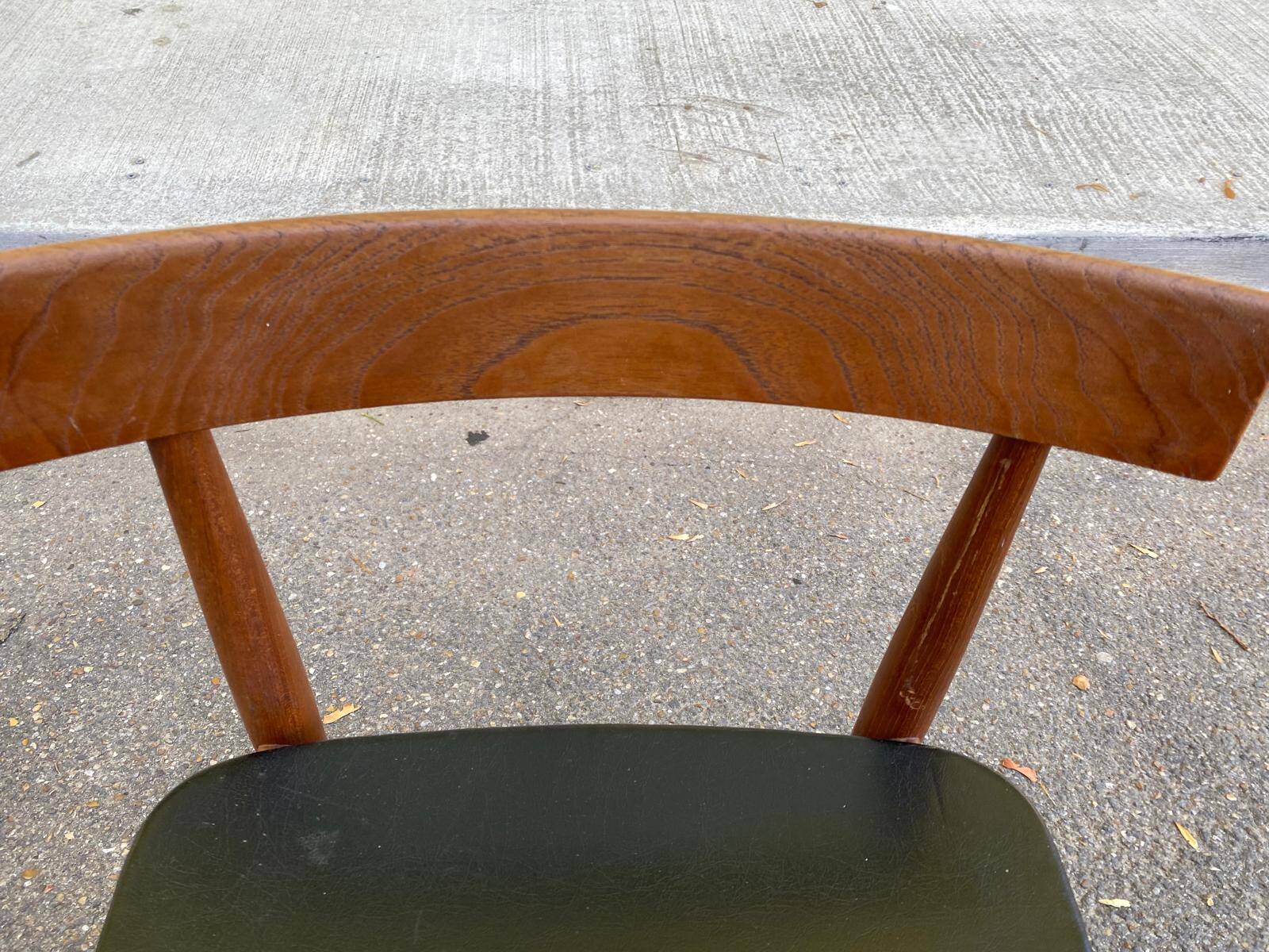 Scandinavian Roundette chair by Hans Olsen for Frem Røjle Denmark 1960