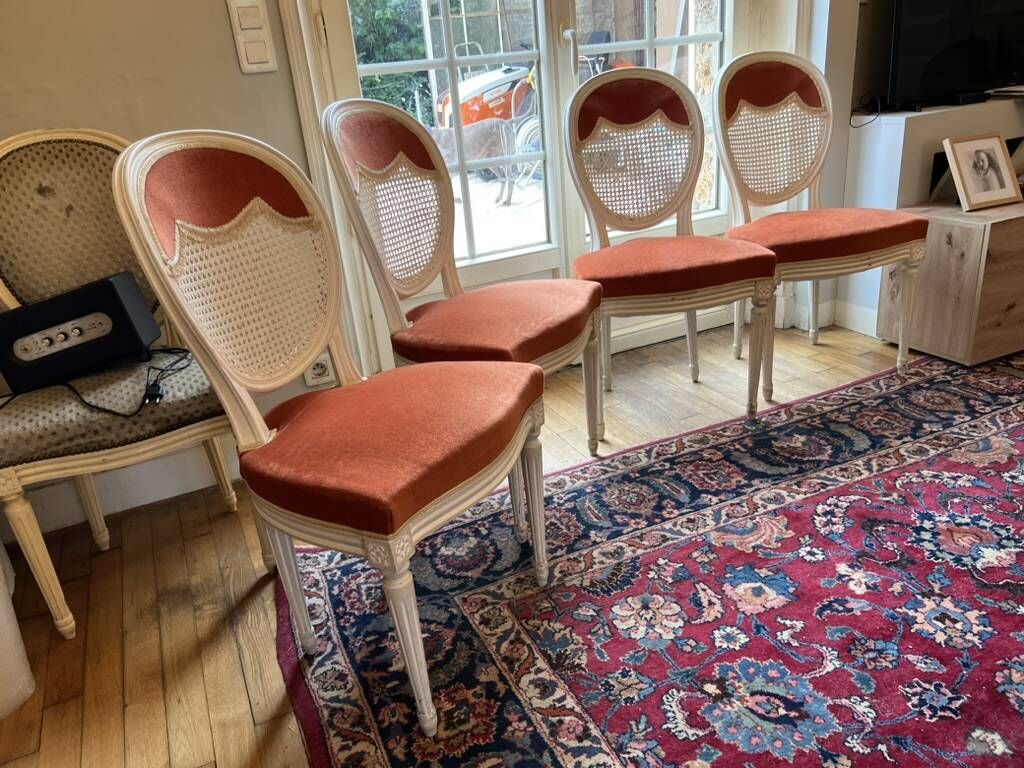 Set of 4 Louis XVI style medallion chairs in lacquered wood and cane