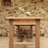 Farm table