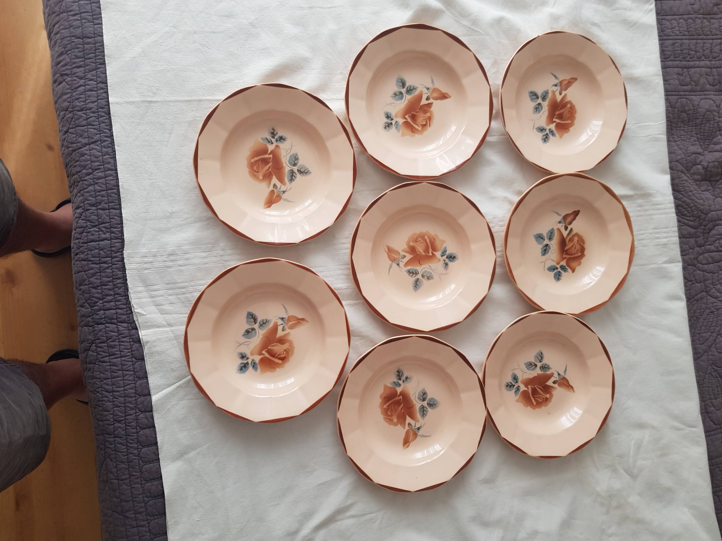 8 assiettes creuses Digoin Sarreguemines rose pourpre décor 9181
