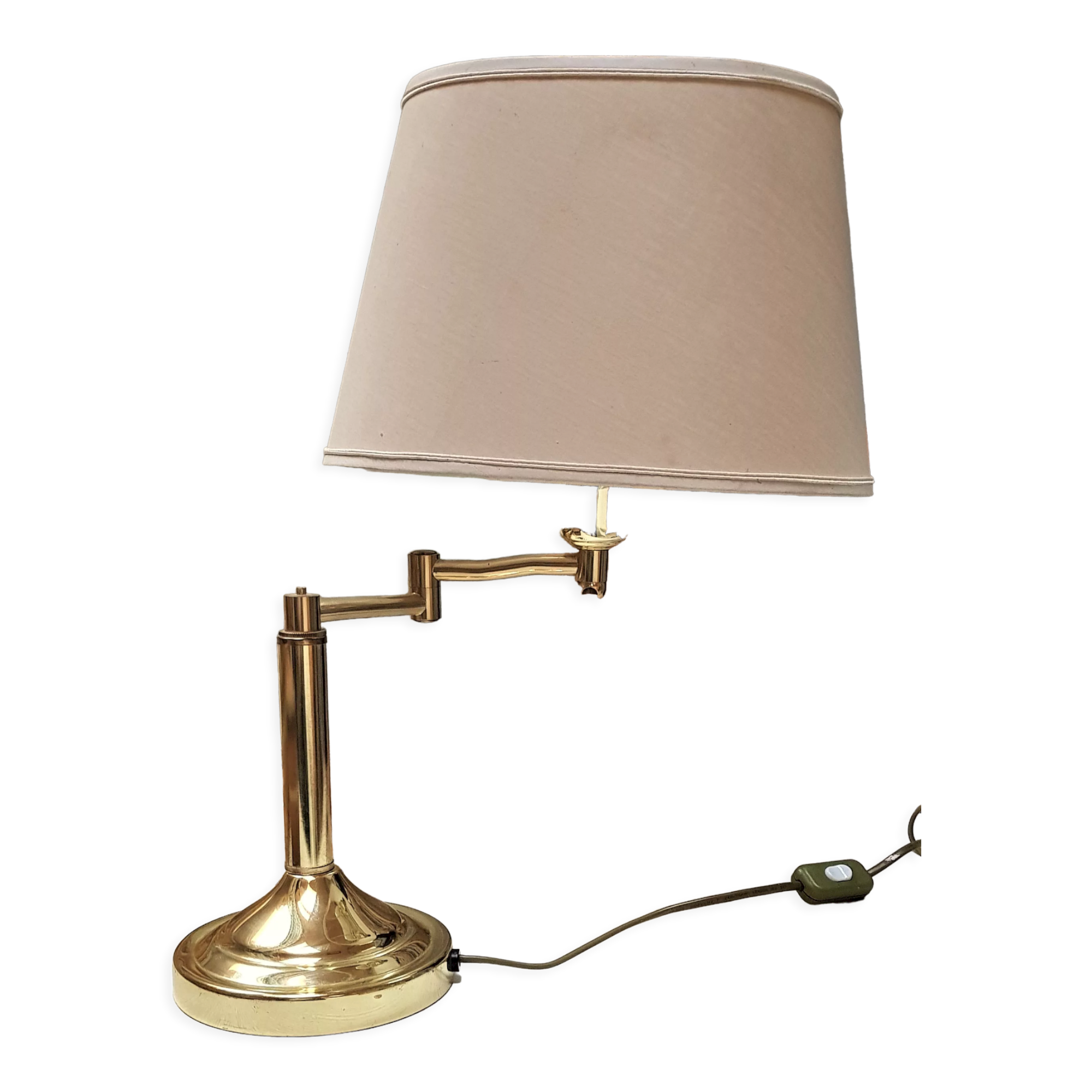 Articulated table lamp reading