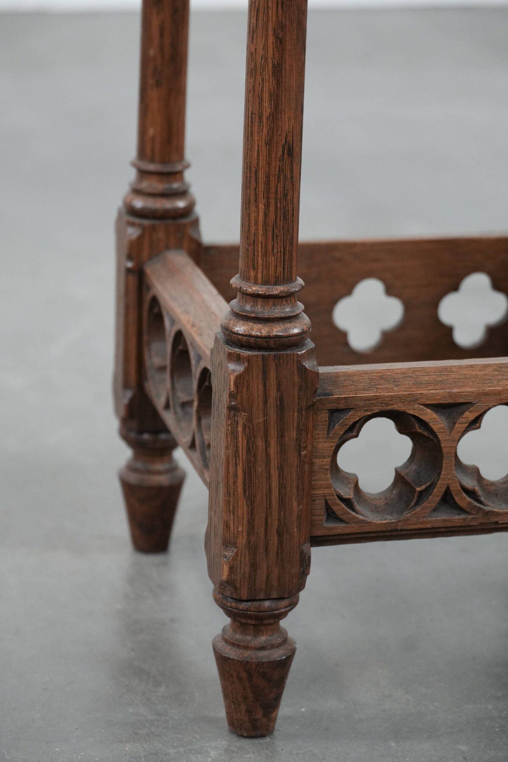 Elegant antique oak side table in Gothic style from the mid-19th century