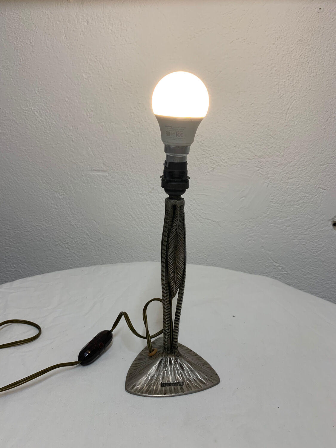 Art Deco Lamp Foot Leaf Pattern