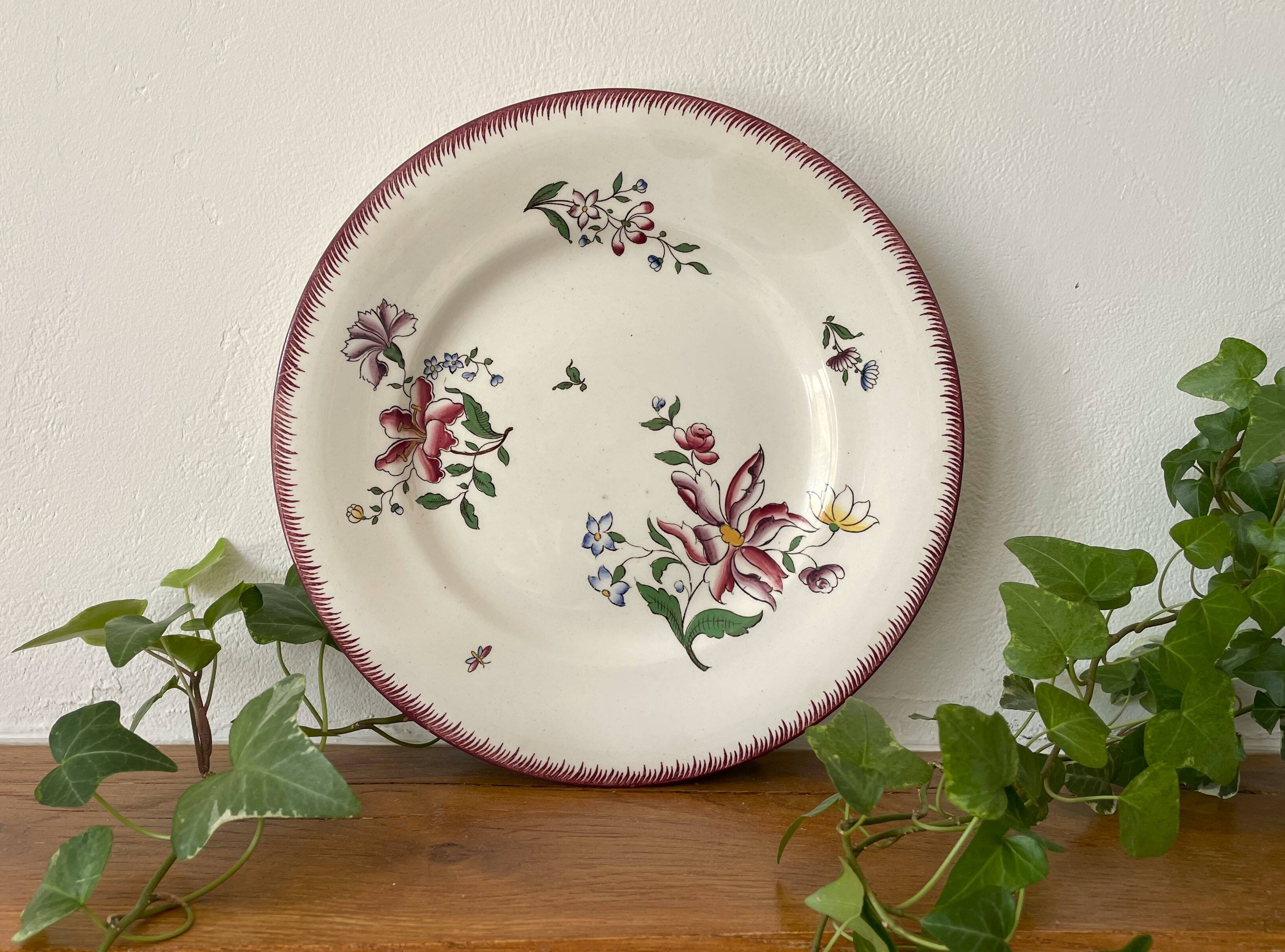 Antique Sarreguemines earthenware mignardise dish on a pedestal
