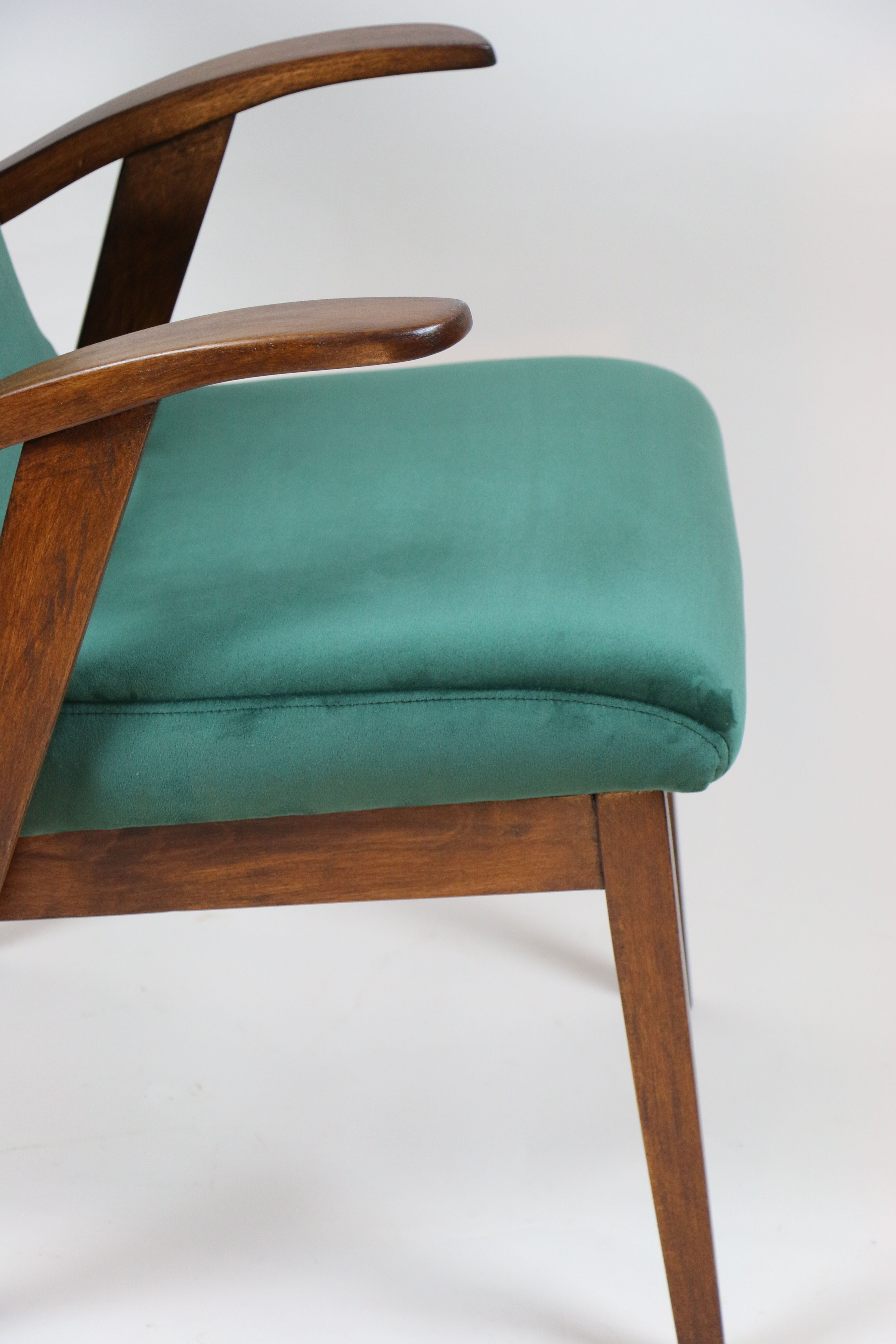 Fauteuil en velours vert d’années 1970
