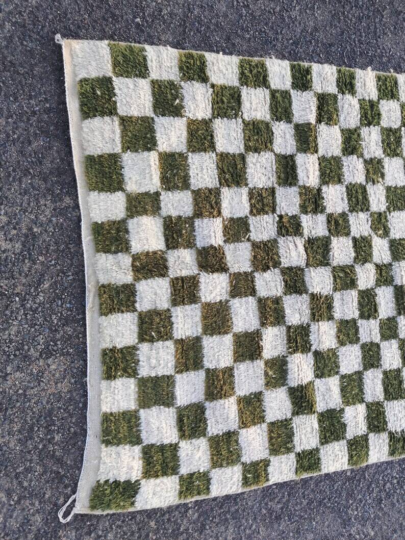 Traditional handmade pure wool rug, size 100 x 200 cm