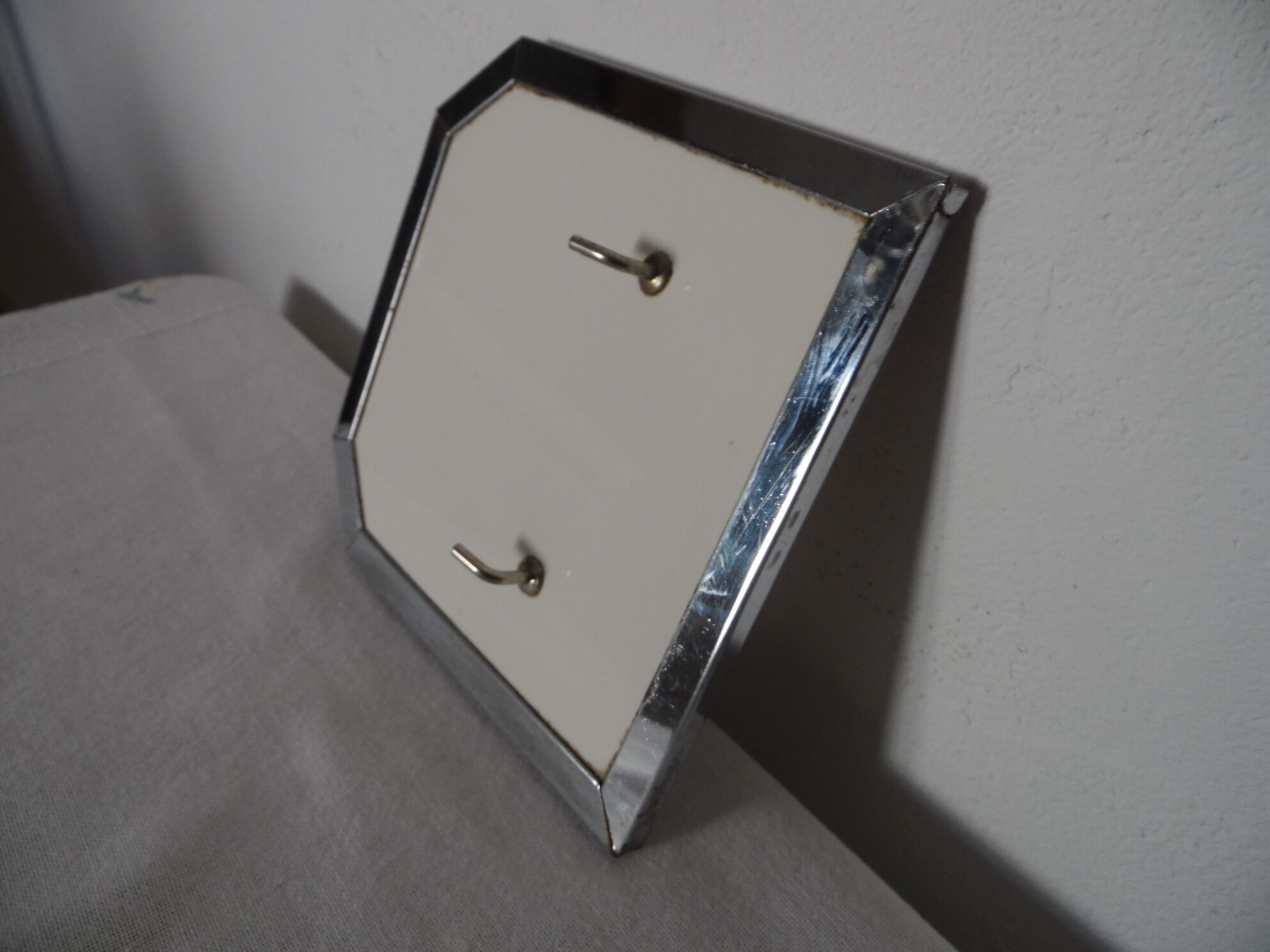 Ceramic tea towel holder