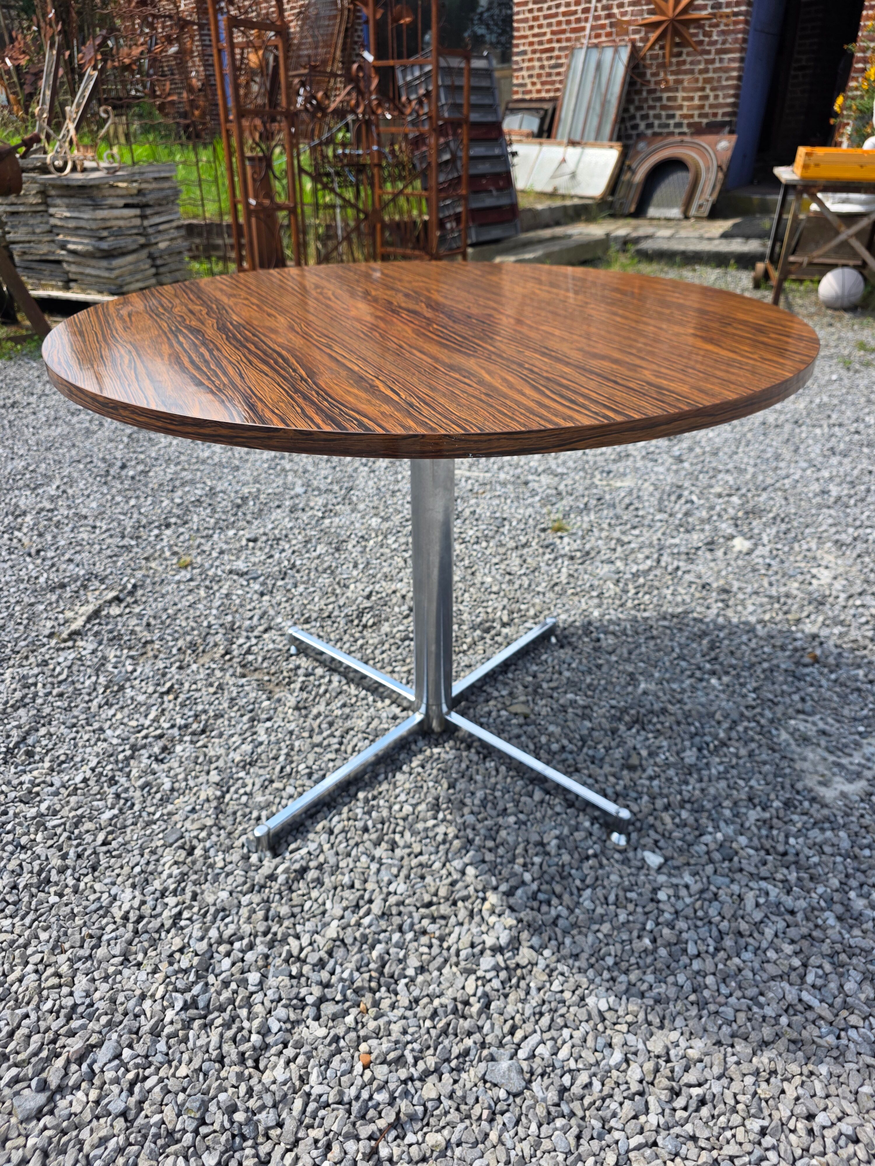 Formica table with chrome legs from the 1970s.