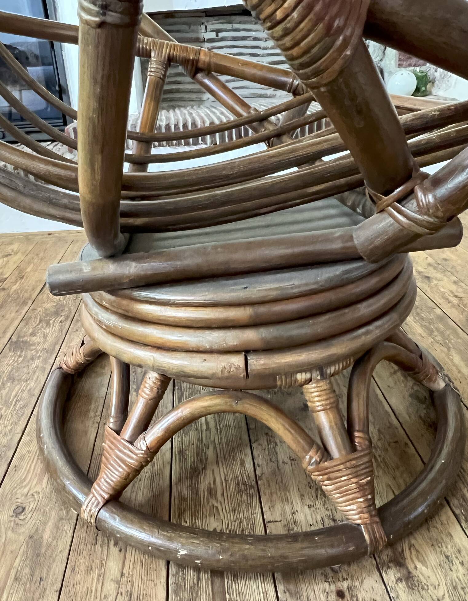 Pair of rotating rattan armchairs