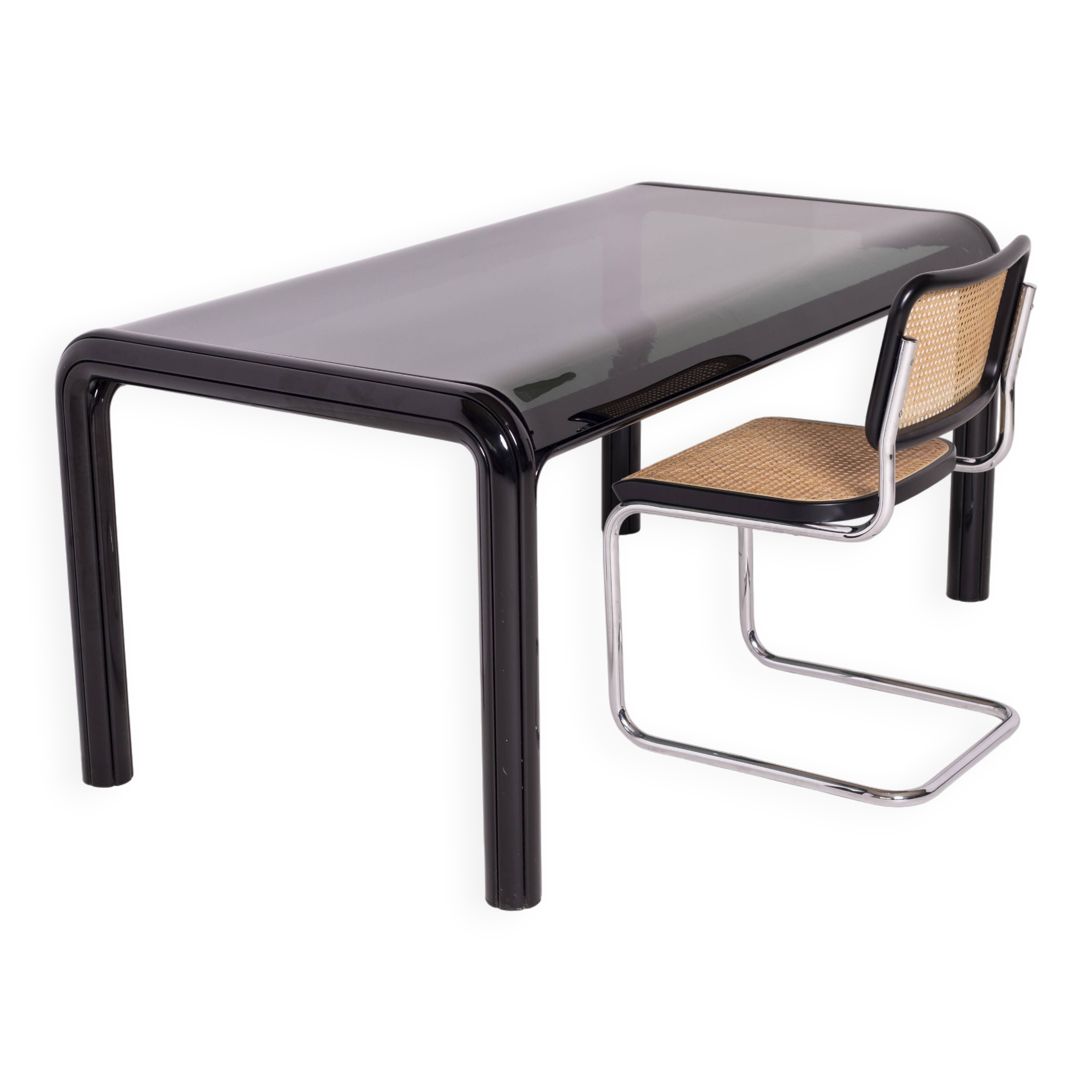 Orsay dining table by Gae Aulenti for Knoll in aluminum and tempered glass