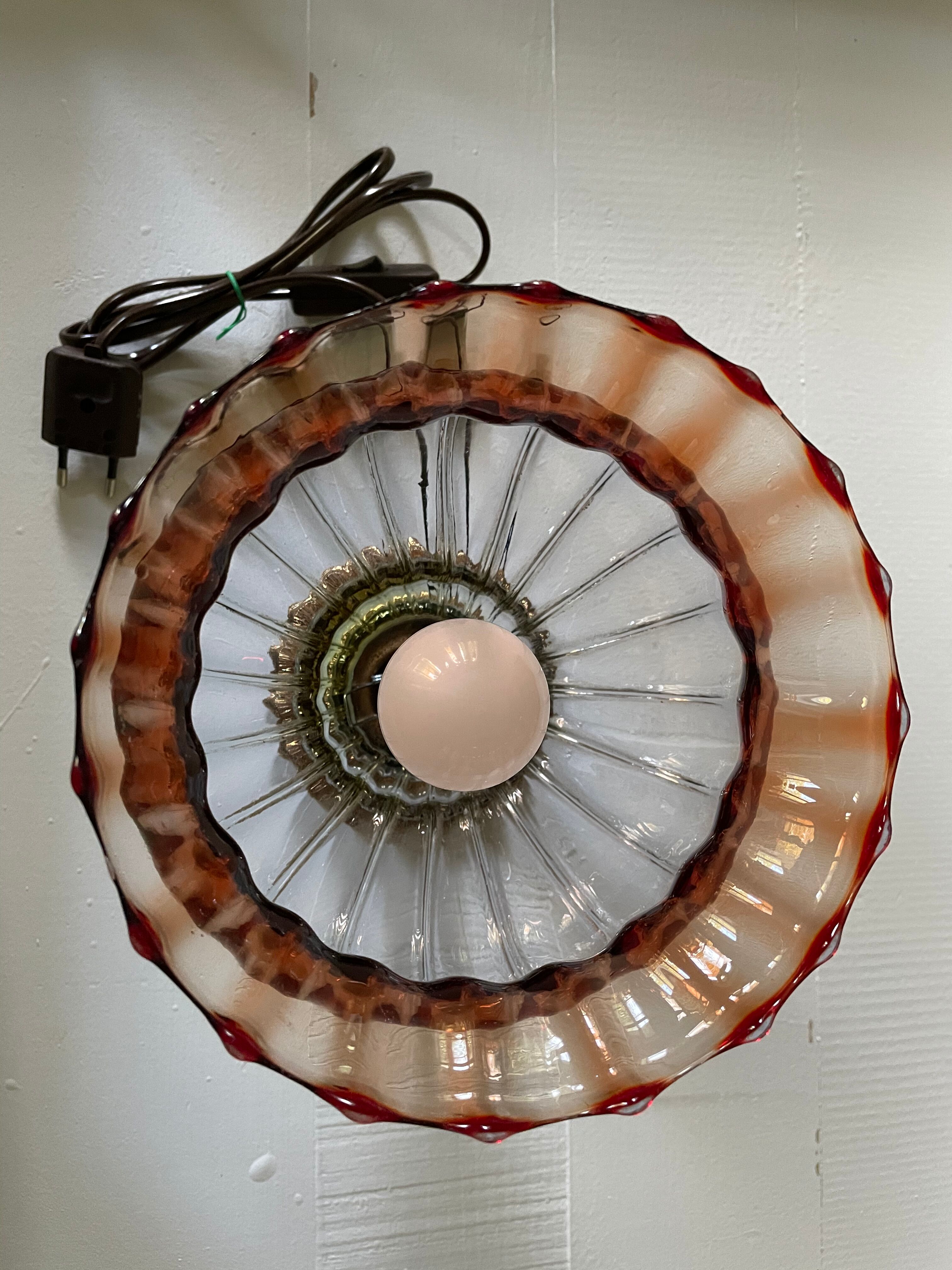 Brass foot tulip lamp