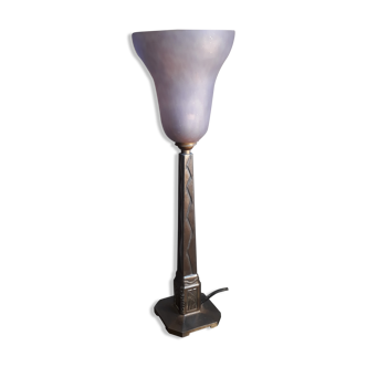 Lampe fonte d'acier 1920  signé de la maison Brousseval  et tulipe muller et frere non signe