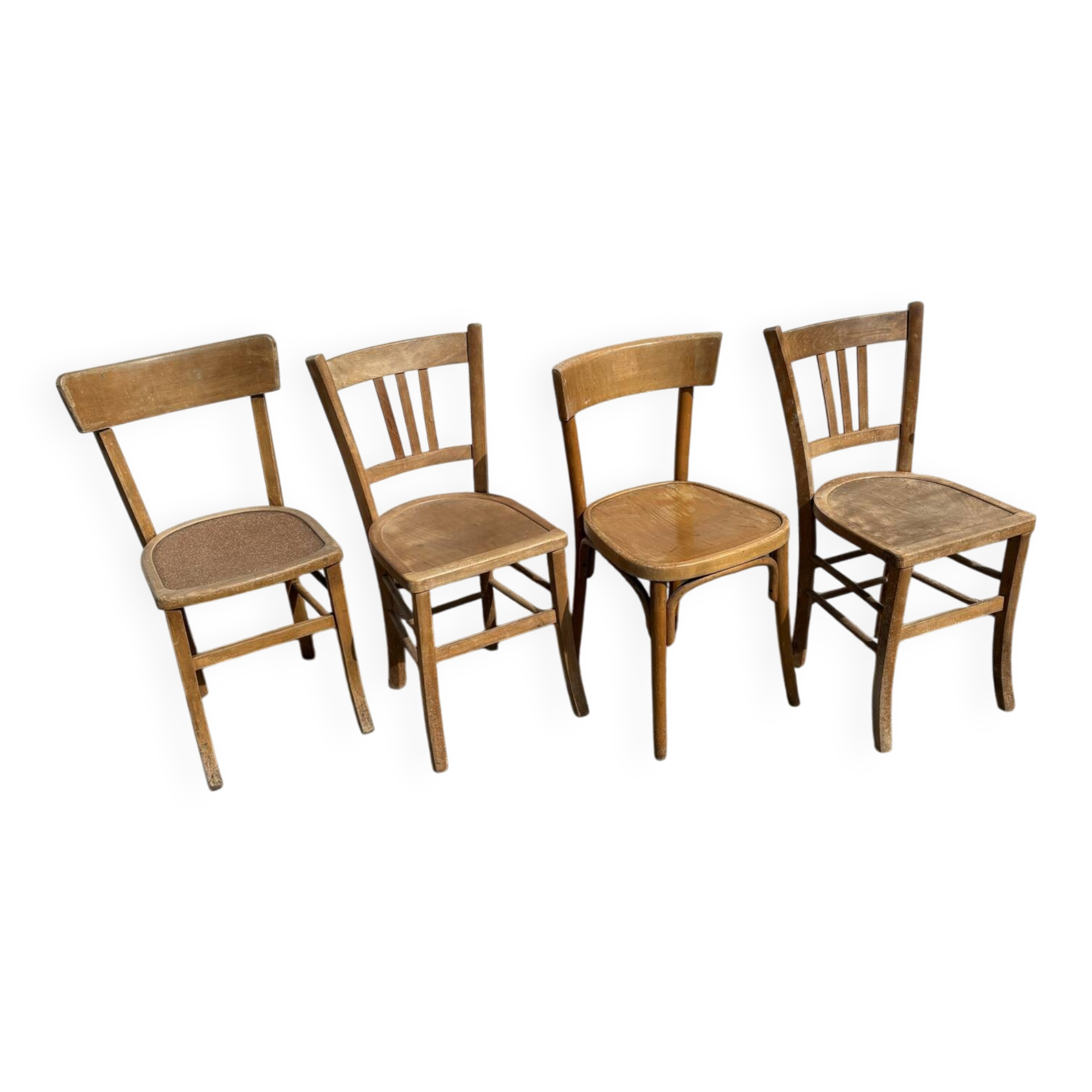 Set de 4 chaises bistrot dépareillées vintage 