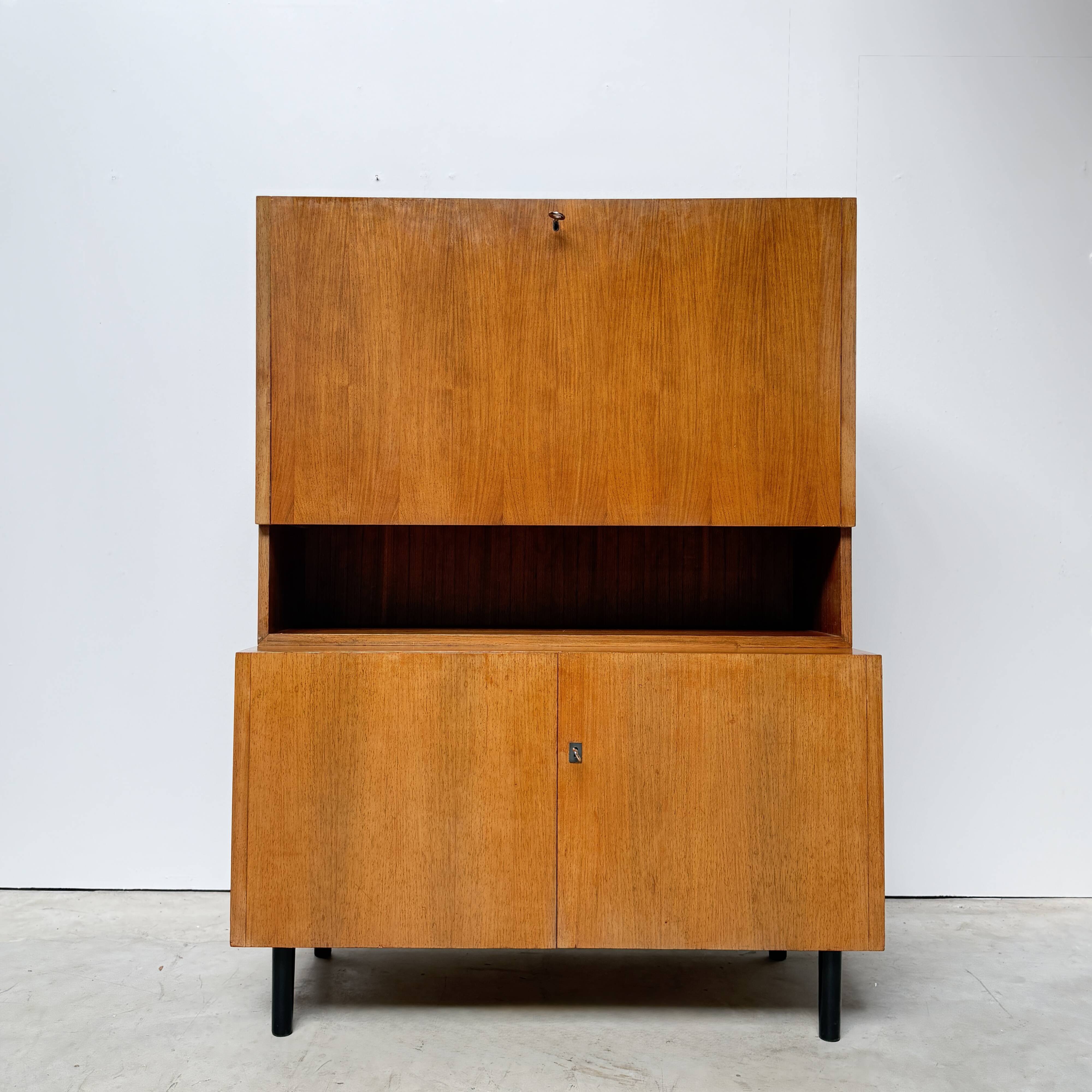 Sekretär Highboard