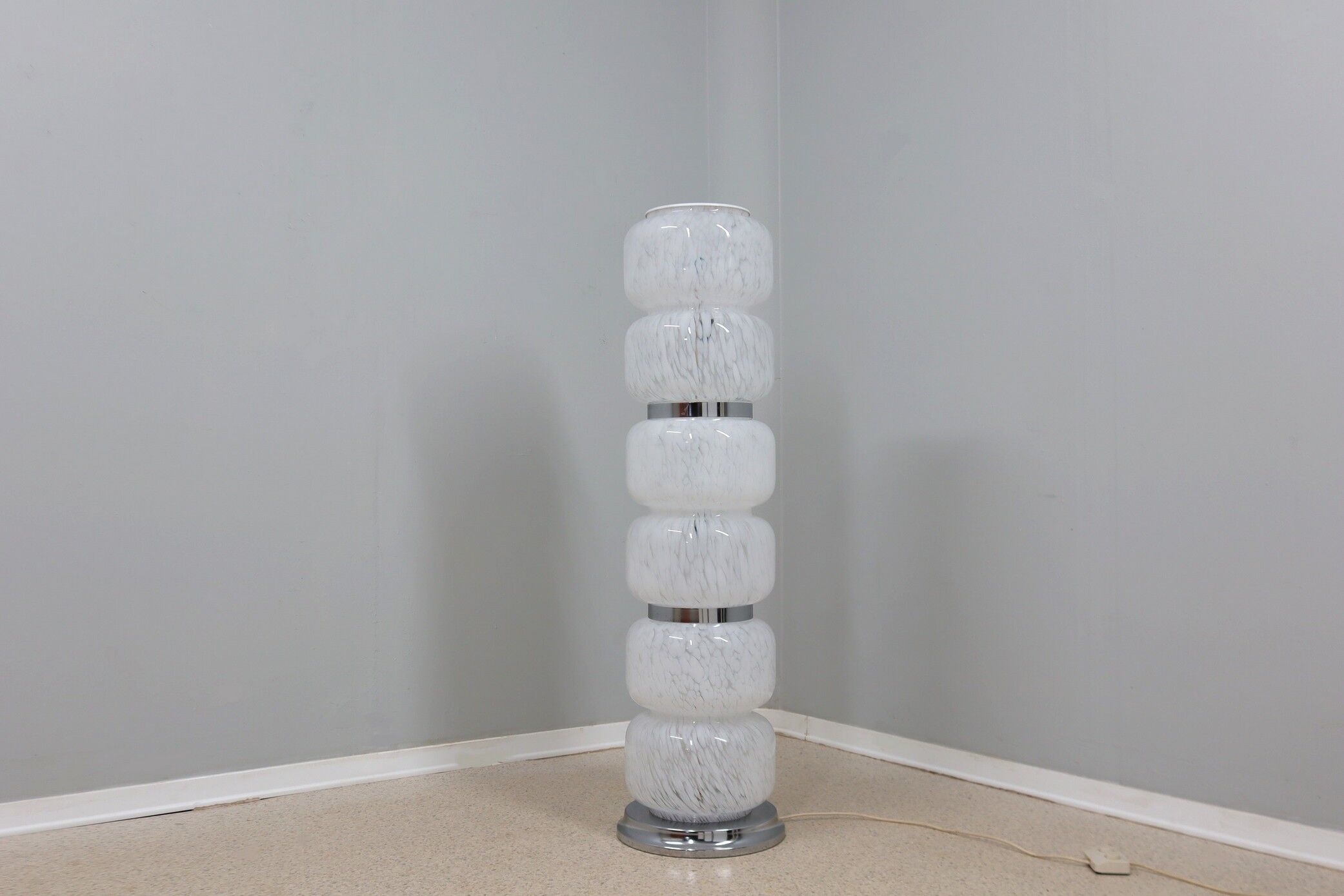 Murano glass floor lamp AV MAzzega 1960s