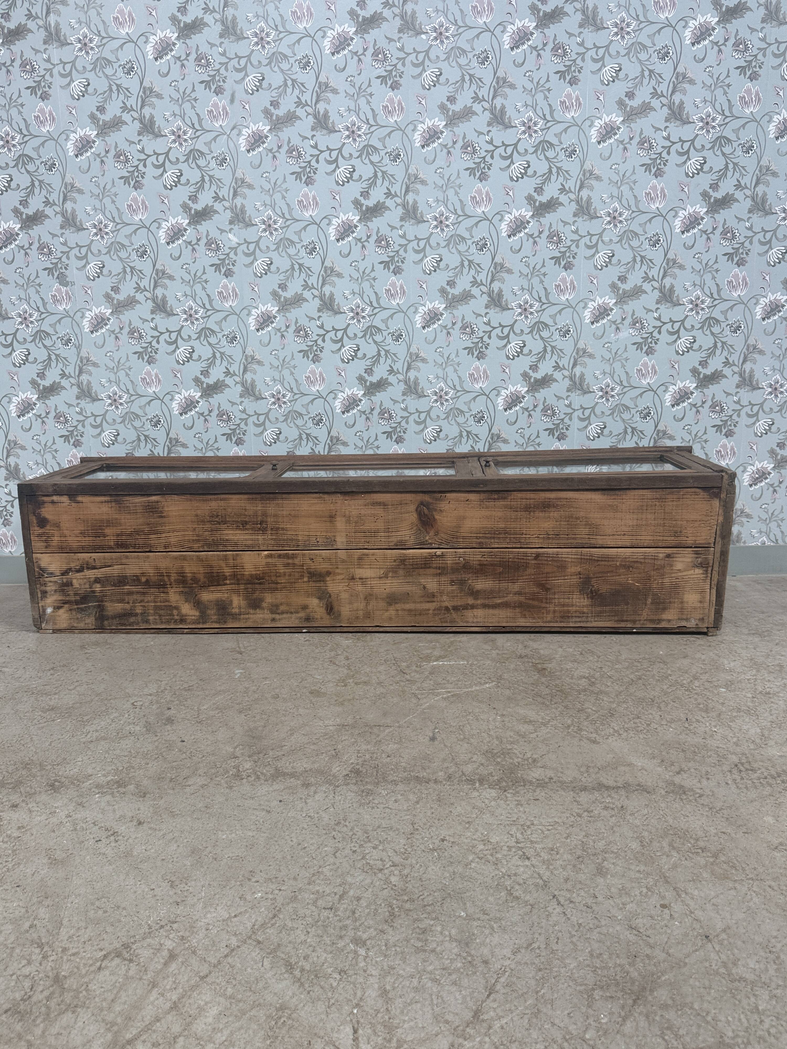 Antique shop display cabinet in oak (renovated)