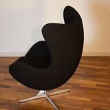 Egg chair by Arne Jacobsen for Fritz Hansen