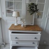 Vintage chest of drawers sublimated in pearl gray, wooden top