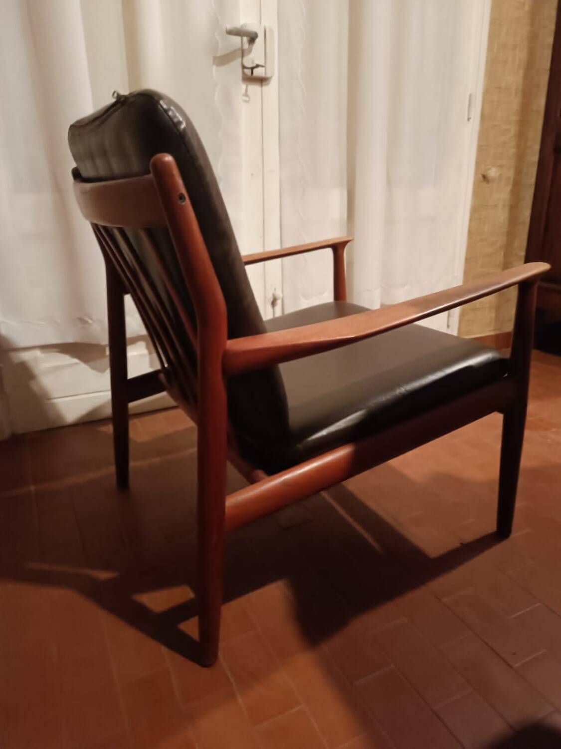 Fauteuil scandinave Mobelfakta