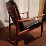 Mobelfakta Scandinavian armchair