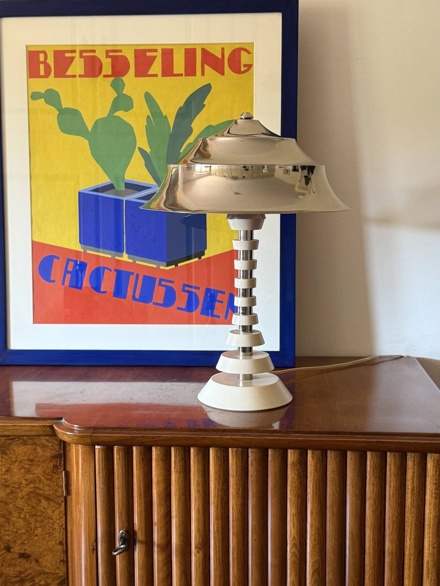 Lampe de table pagode de l'âge spatial, France années 1970