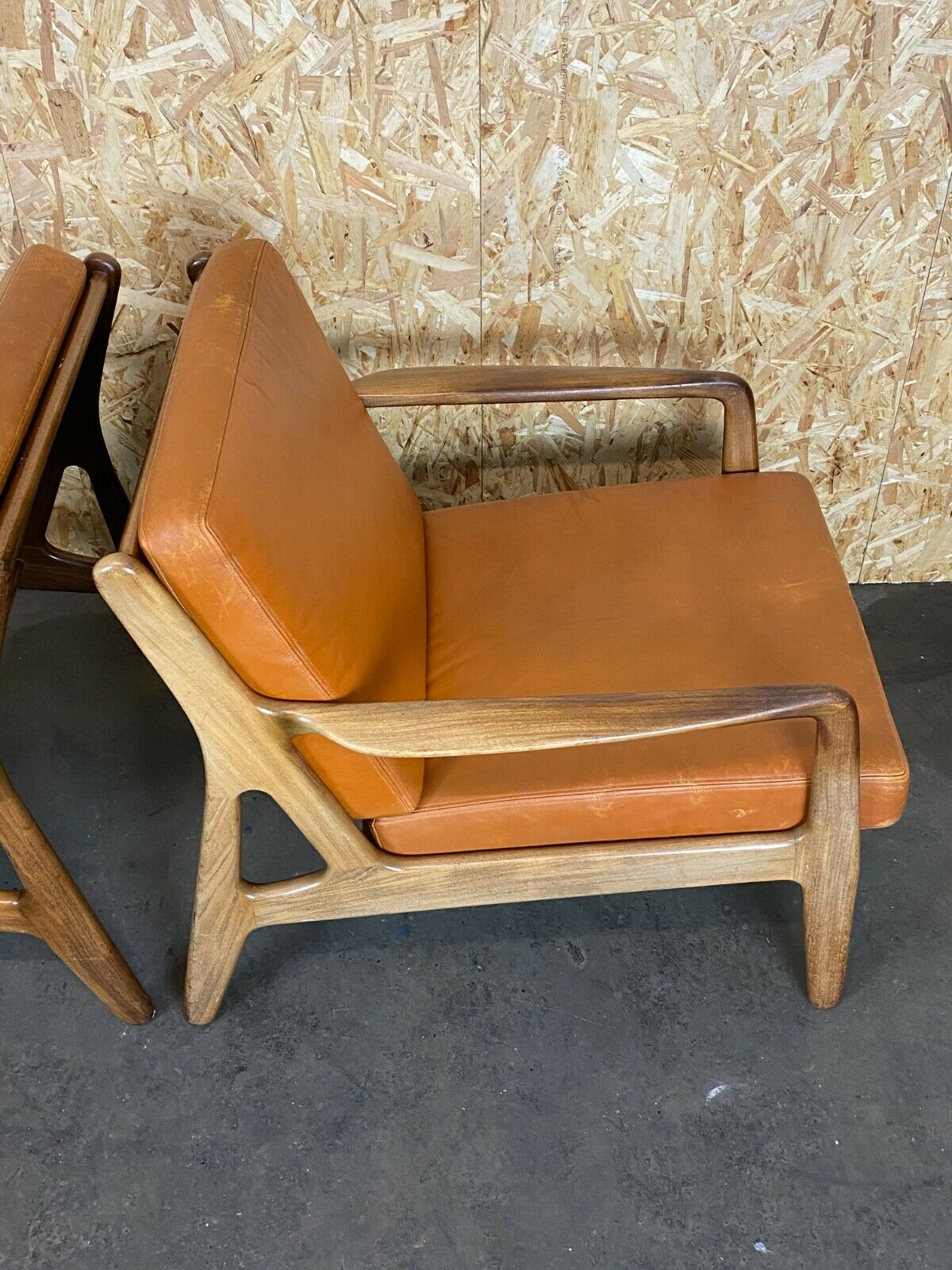 Paire de fauteuils 1970