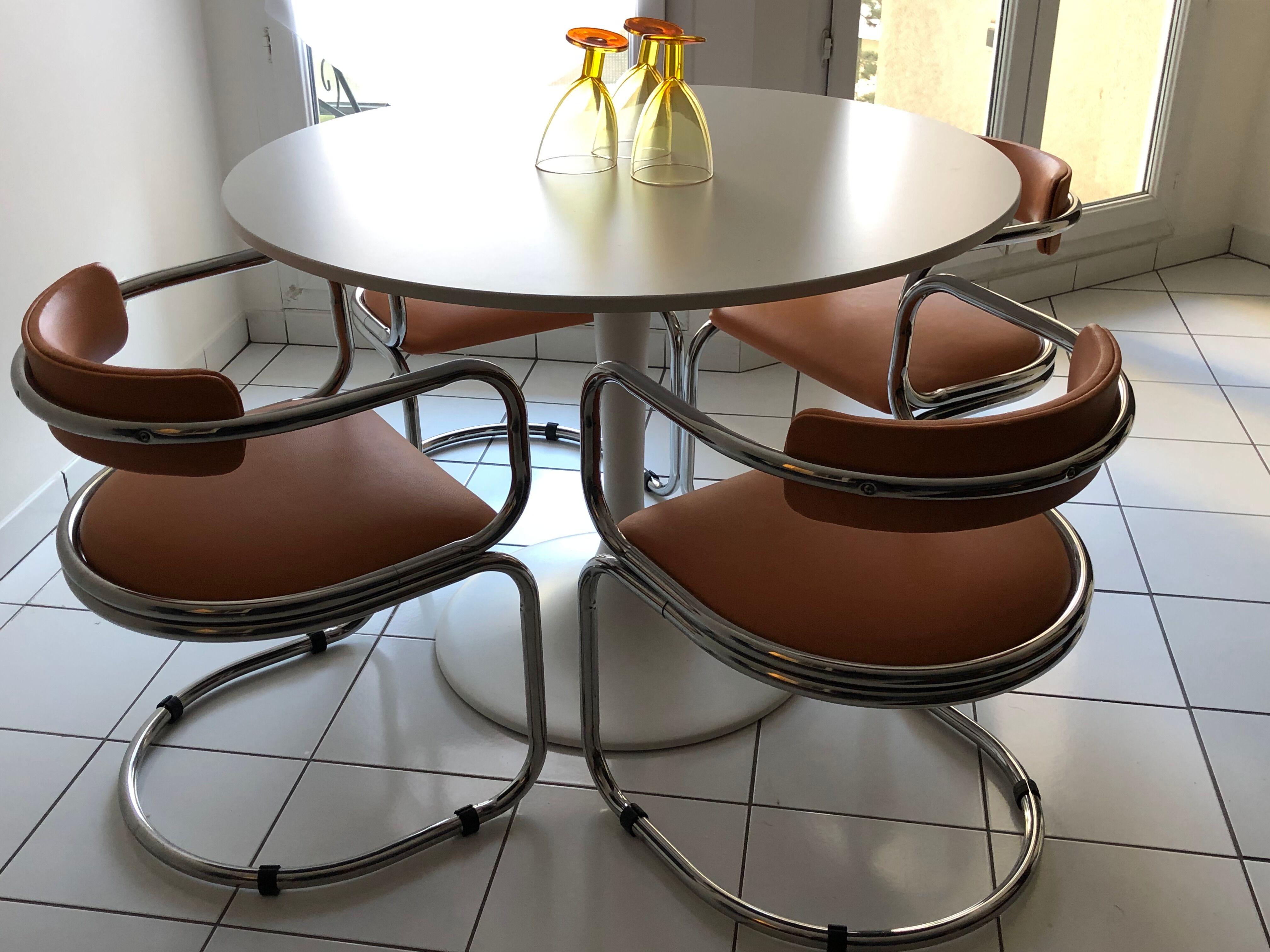 Victoria chair 70s vintage terracotta