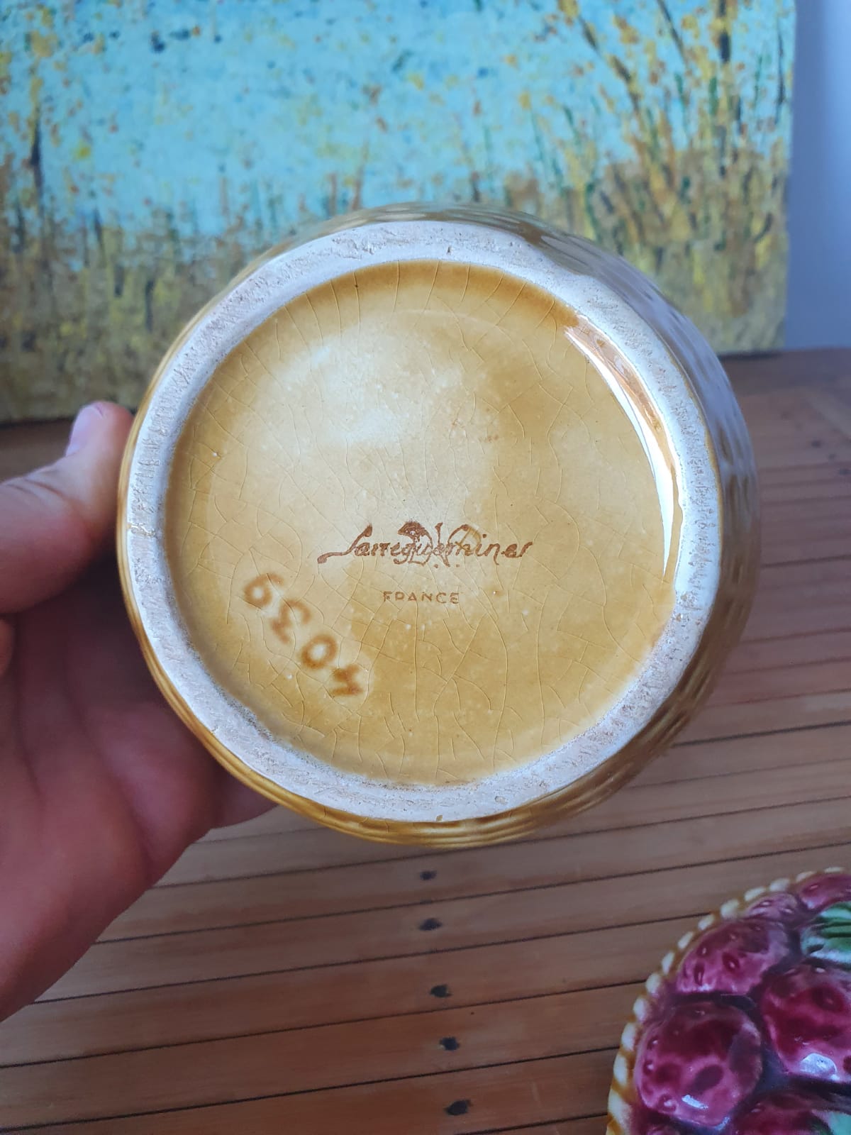 Sucrier fruits strawberry, signed sarreguemines france