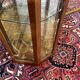 Vitrine Art déco en acajou, palissandre et dessus marbre blanc