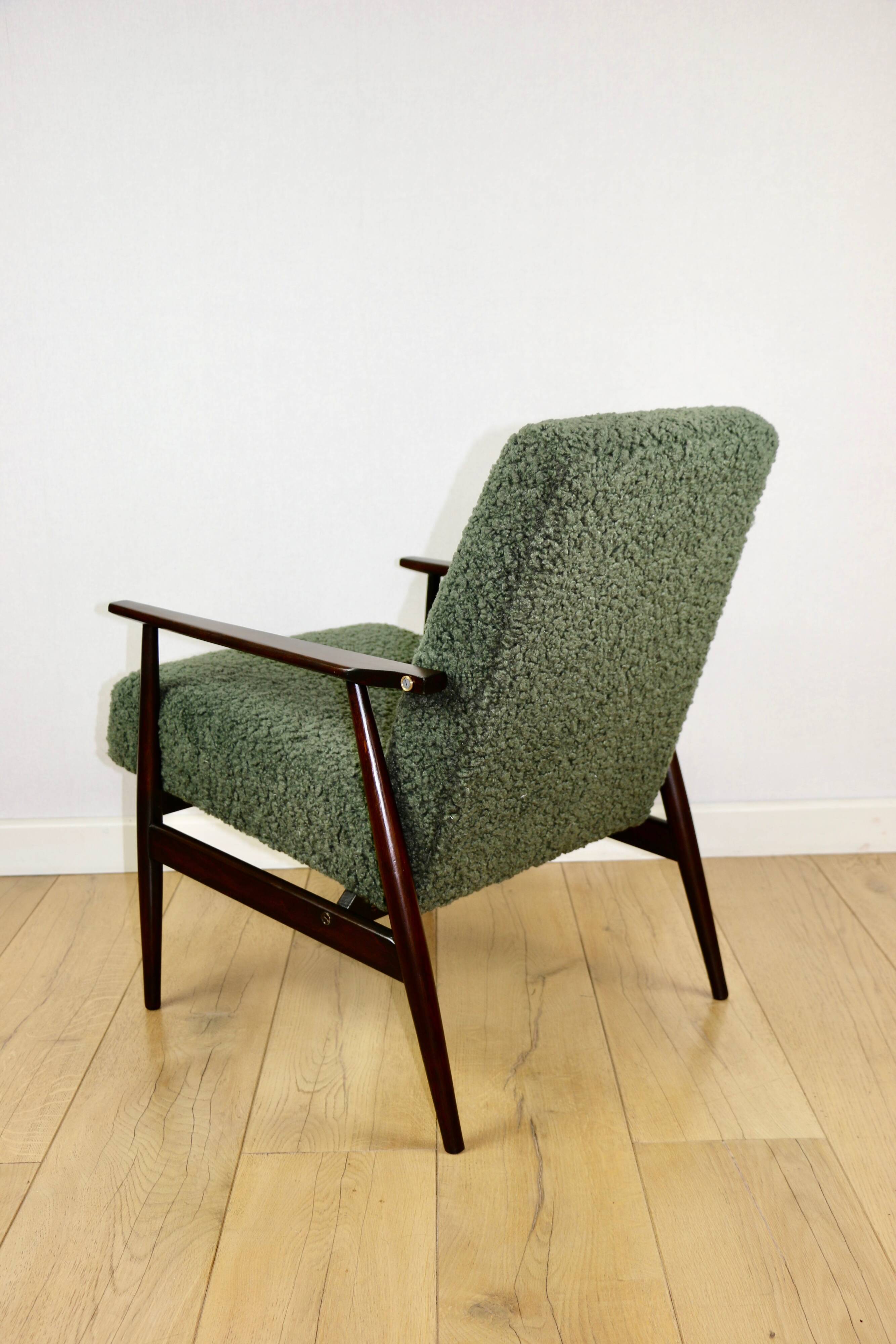 Fauteuil 'Lis', design en bouclés verts des années 1970 par Henryk Lis - 2 pièces disponibles