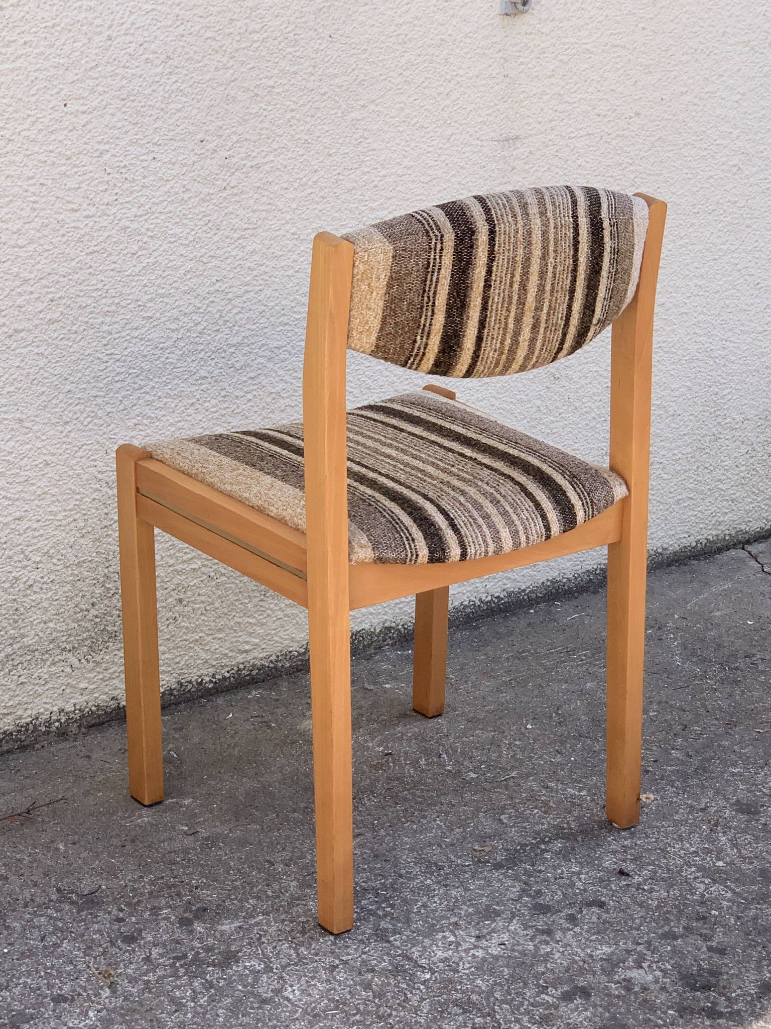 Suite de 4 chaises self hêtre laiton et laine 1960