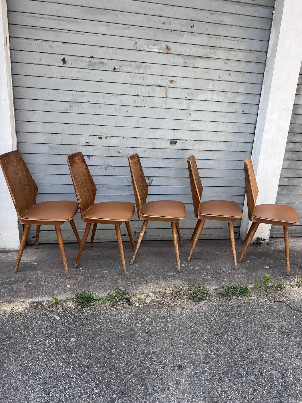 (Lot) 5 chaises vintage bois attribuées à Baumann (à restaurer)