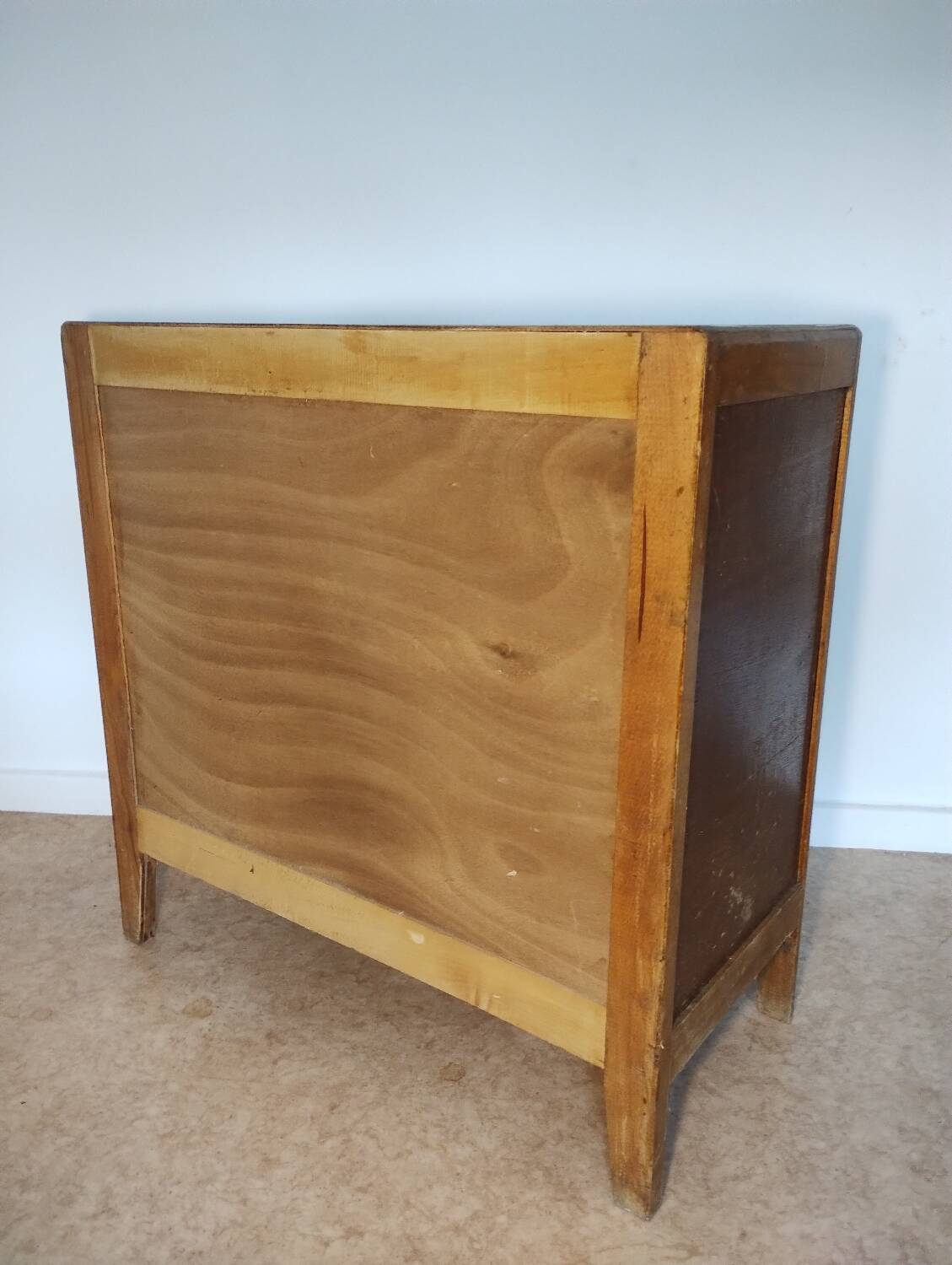 Commode vintage