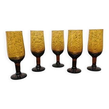 Verres à pied ambrés, années 70