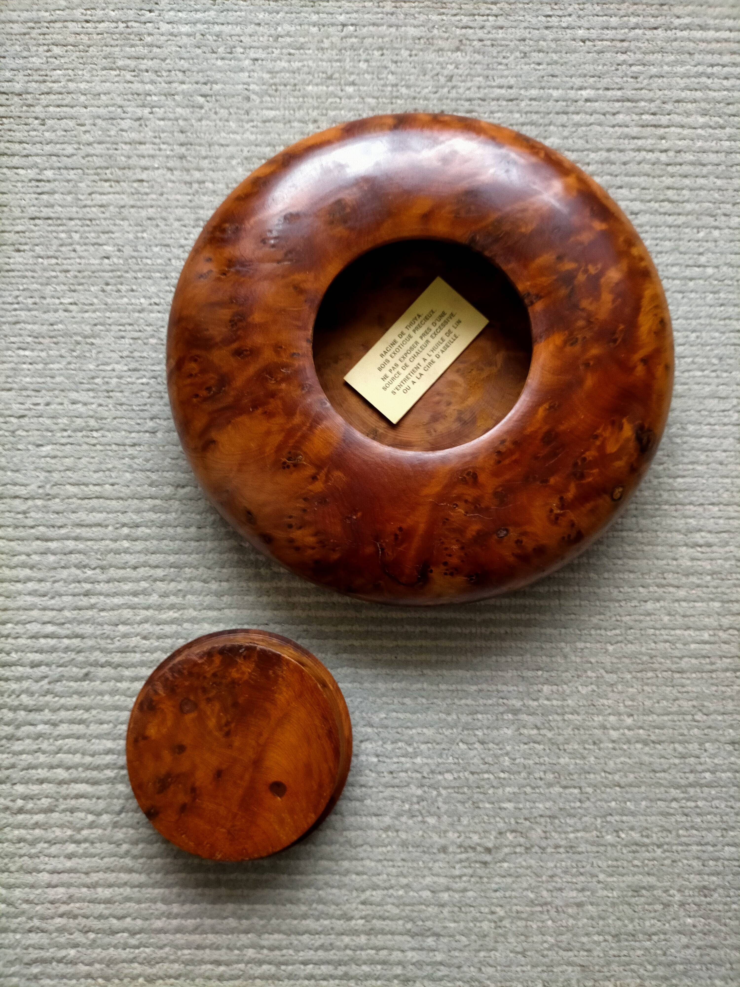 Thuya magnifying glass box