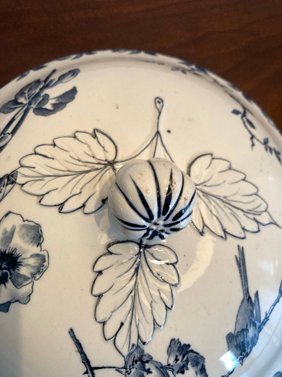 Iron earth soup tureen Grand dépôt Printemps Oxford