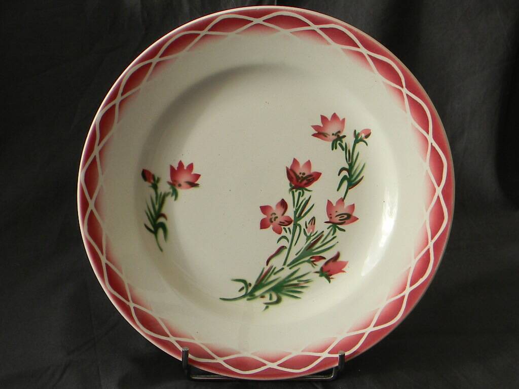 Set of 6 digoin sarreguemines earthenware dinner plates. aude model.
