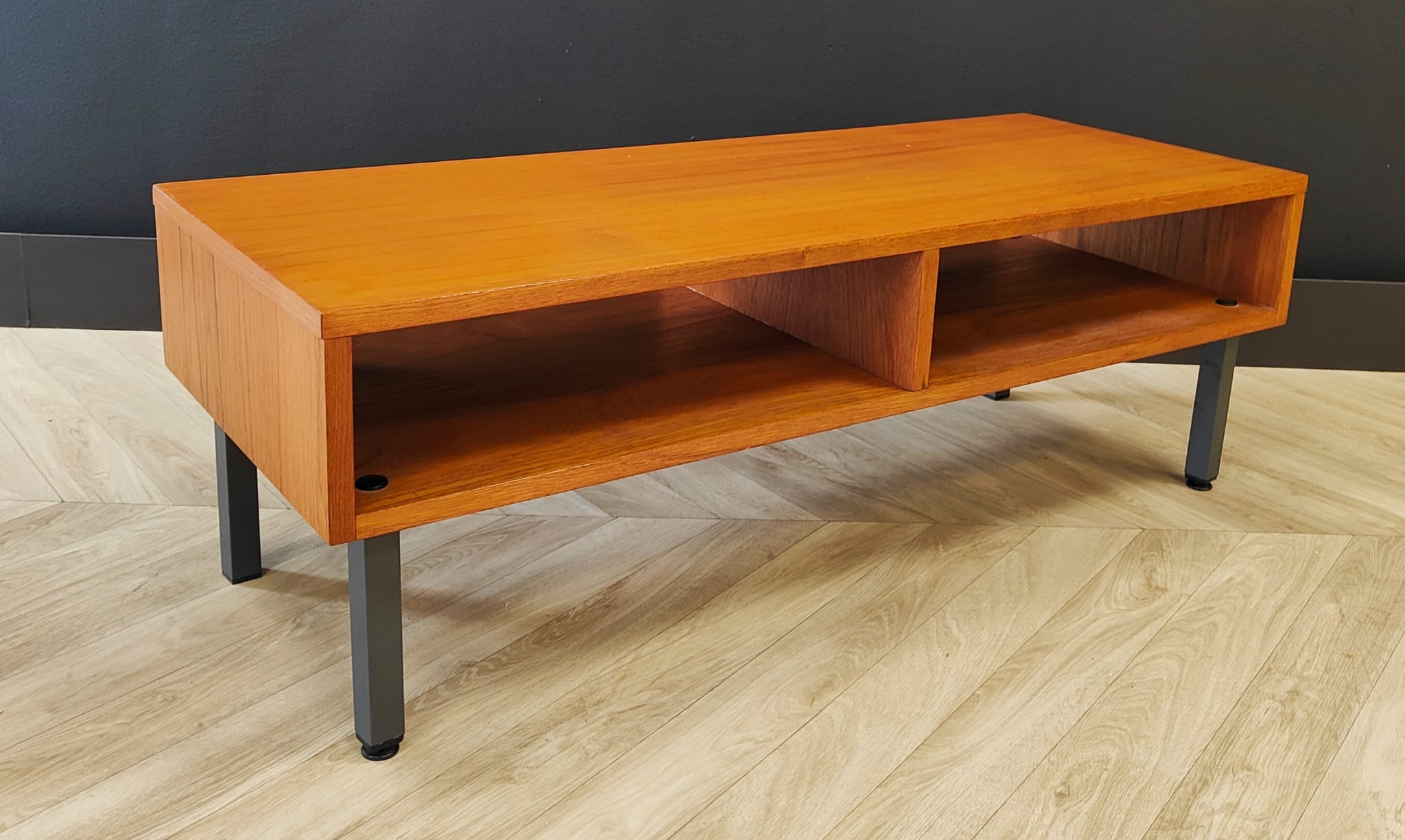 Mid Century Table | Vintage - coffee table, side table, TV cabinet