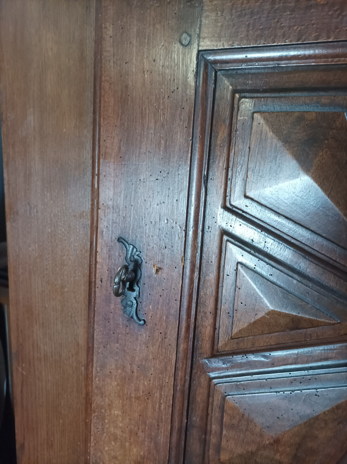 Standing man Louis XIII in oak 19th