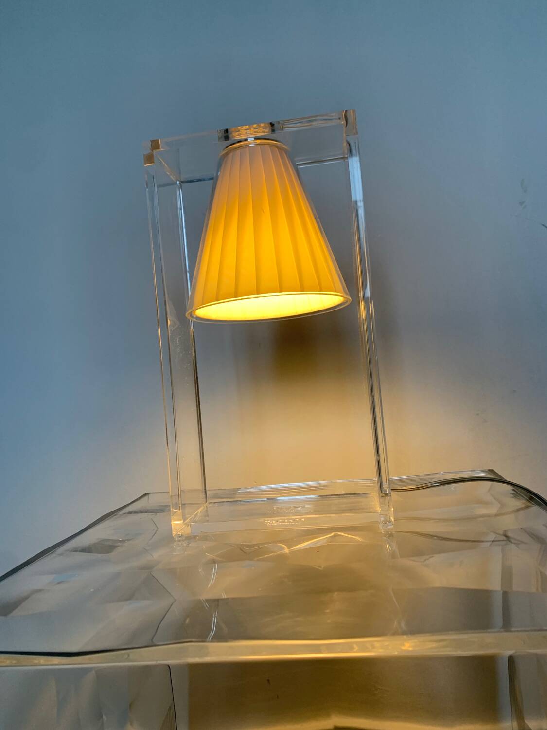 Light air karetll table lamp