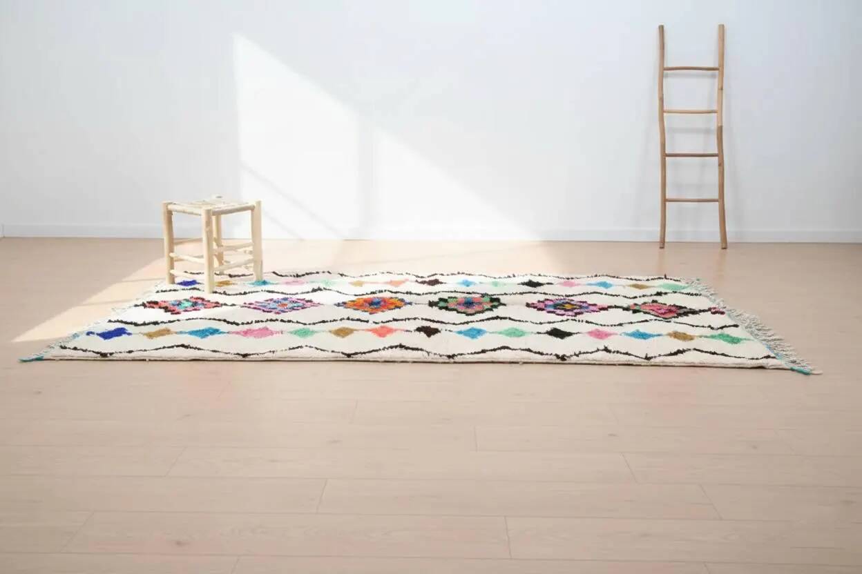 Unique natural wool Moroccan rug 3x2 m