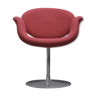 "little tulip" pale red chair by Pierre Paulin - 1970