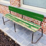 Ancien banc d’École en bois peint en vert et piétement métal rouillé