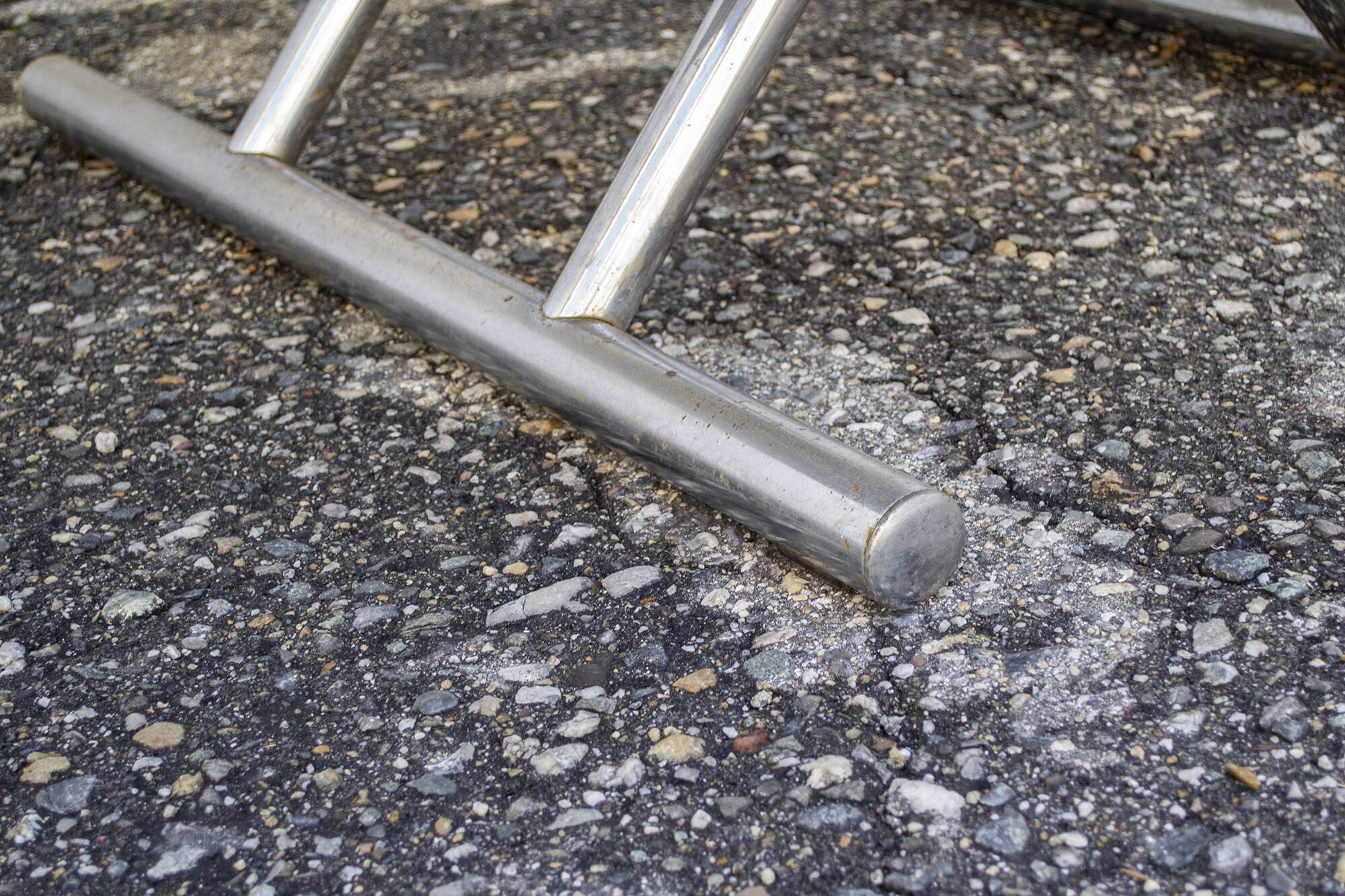 Adjustable height table-table, metal and wood Italy, 1960s